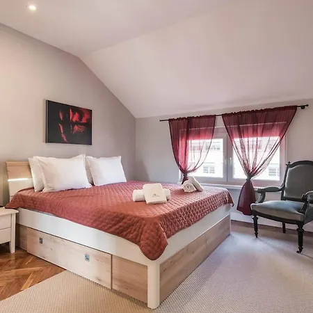 Artistic Penthouse In Center Sevastopol * Warna