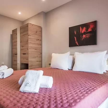 Daire Artistic Penthouse In Center Sevastopol *