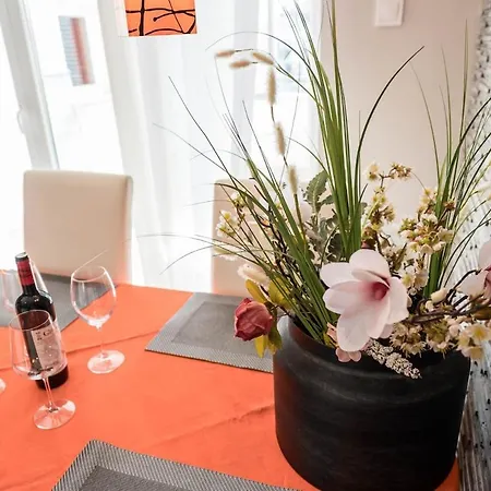 Daire Artistic Penthouse In Center Sevastopol *
