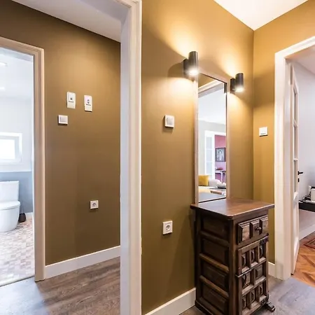 Artistic Penthouse In Center Sevastopol Daire *