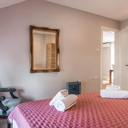 Artistic Penthouse In Center Sevastopol Apartament *